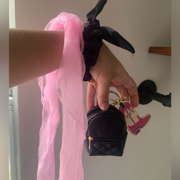 “Cowgirl” Bag Charm Set with Matching Twilly - Picture 2 of 3